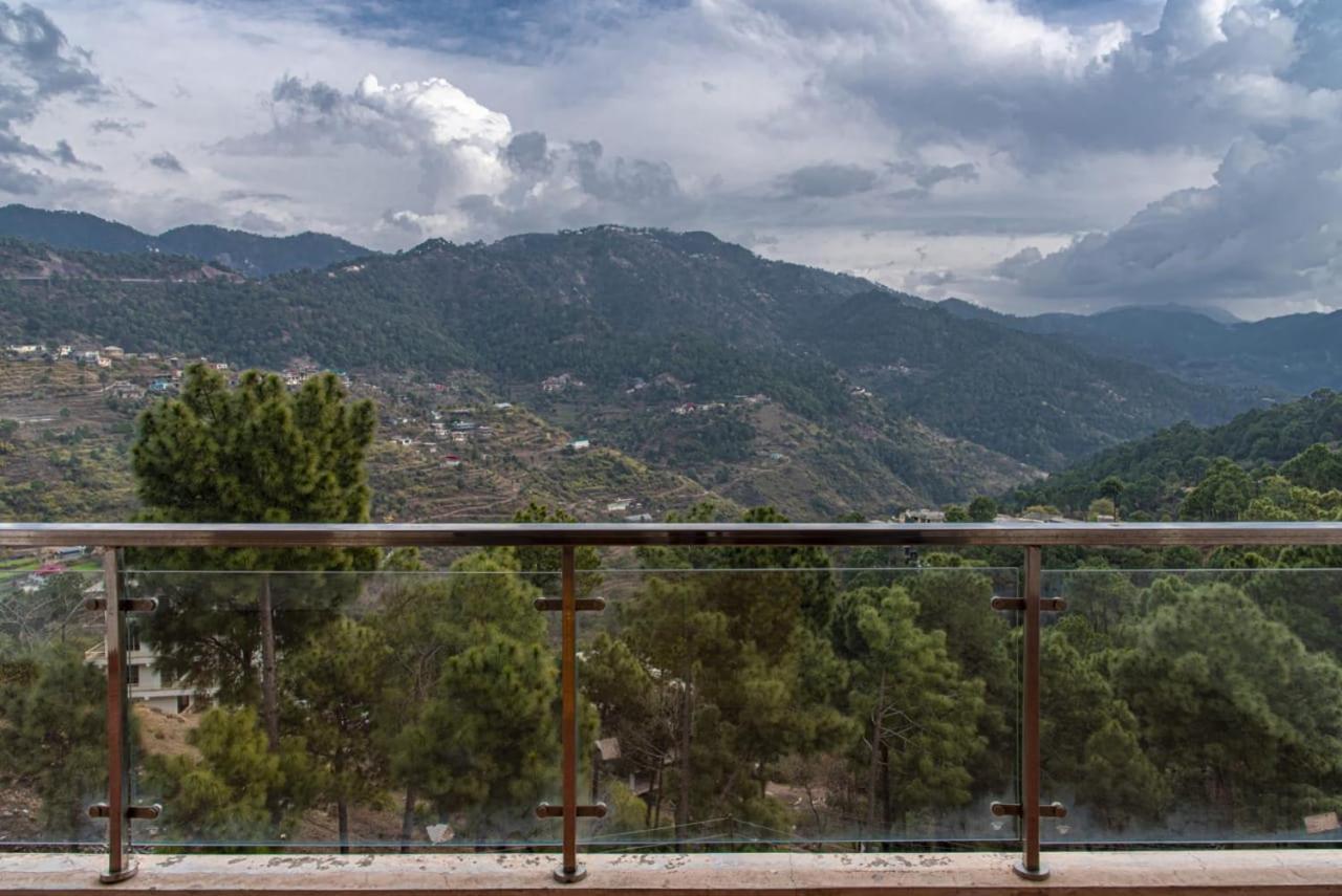 The Western Heights I Serviced Apartments I Pvt Balcony I Lift I Peacefull Area I Family Accomodation I Kasauli I By Exotic Stays Buitenkant foto