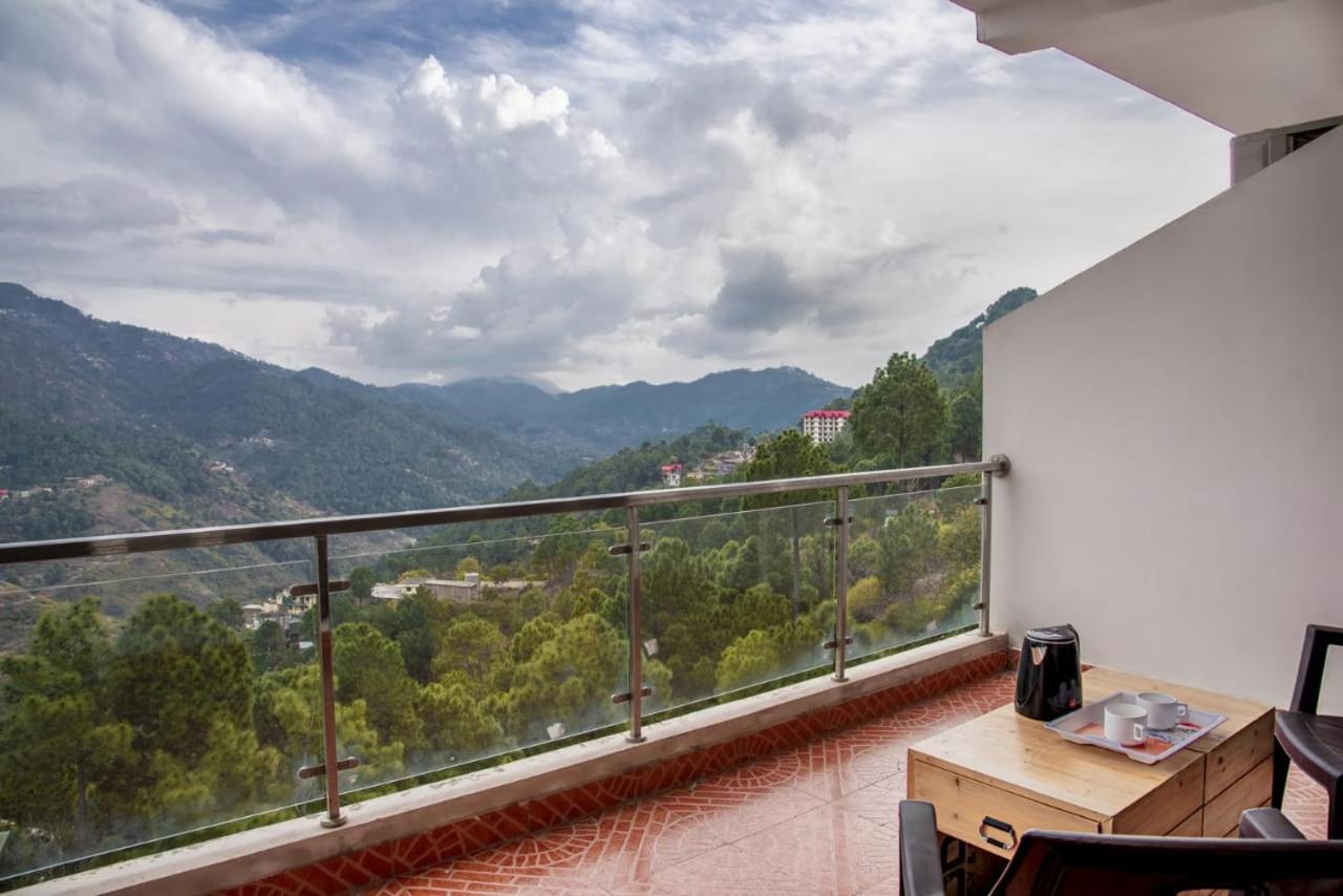 The Western Heights I Serviced Apartments I Pvt Balcony I Lift I Peacefull Area I Family Accomodation I Kasauli I By Exotic Stays Buitenkant foto