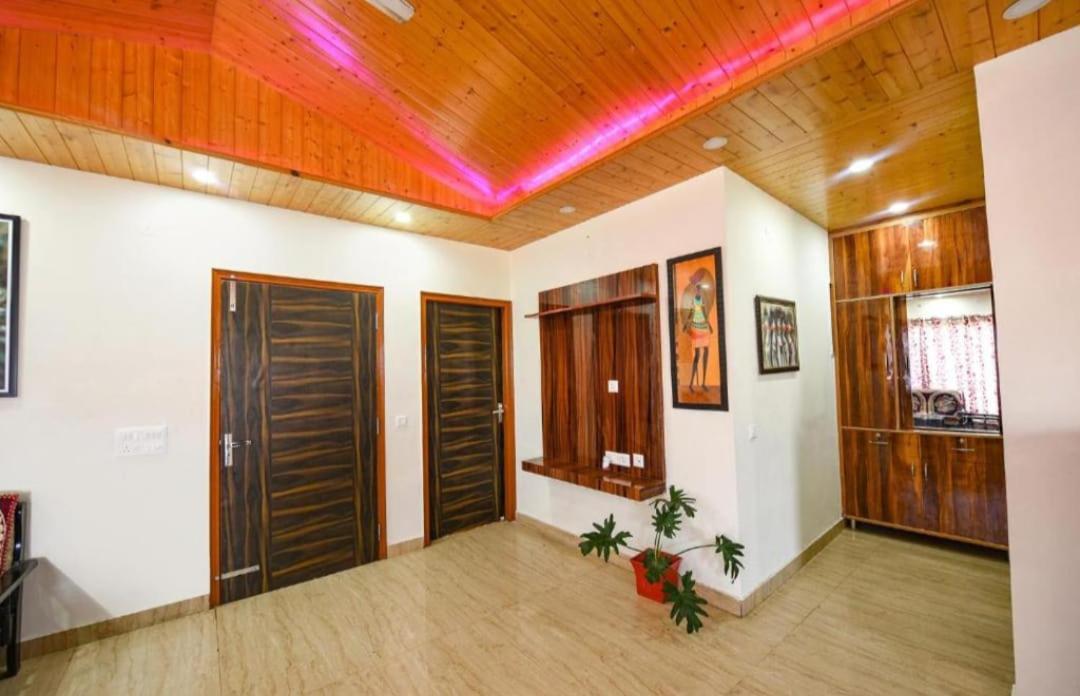 The Western Heights I Serviced Apartments I Pvt Balcony I Lift I Peacefull Area I Family Accomodation I Kasauli I By Exotic Stays Buitenkant foto
